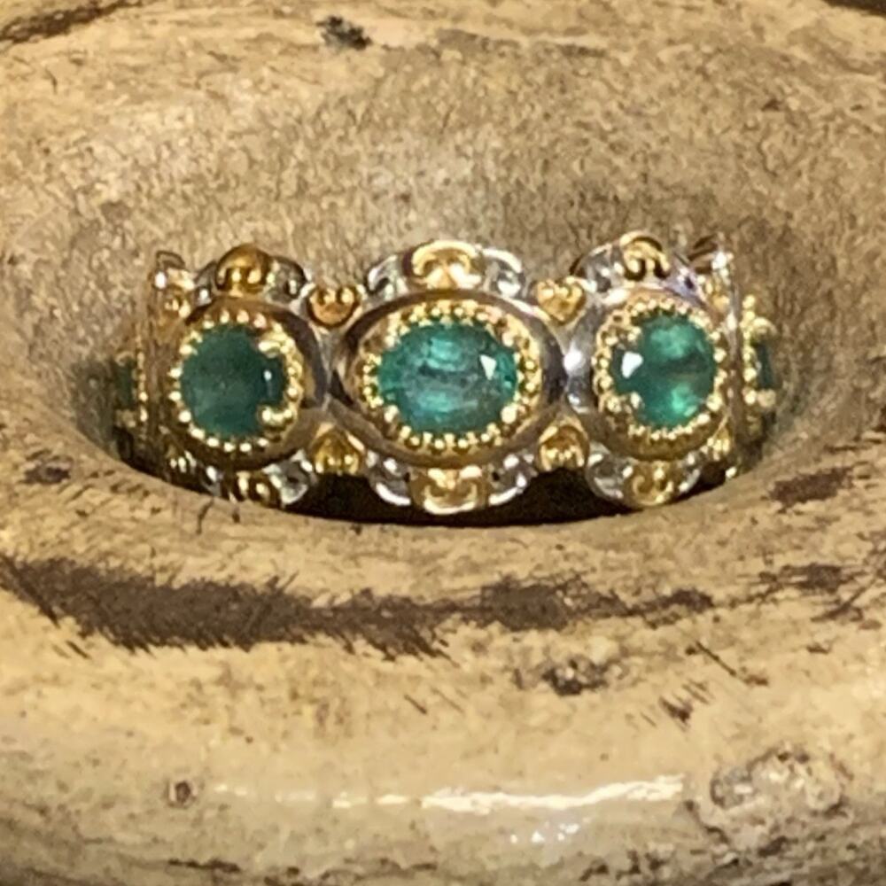 Gems En Vogue Ring Size 9 Sterling Silver Two Tone Band with Natural Emeralds